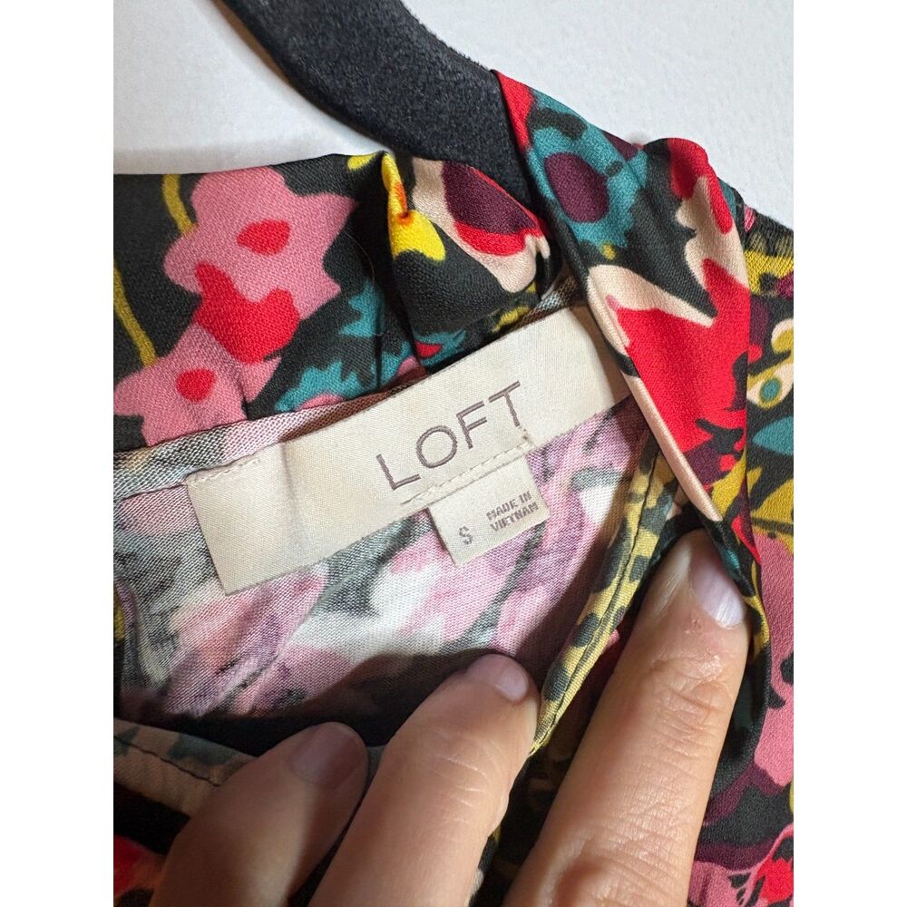 Loft floral patterned ruffle neck tank top - Picture 2 of 4